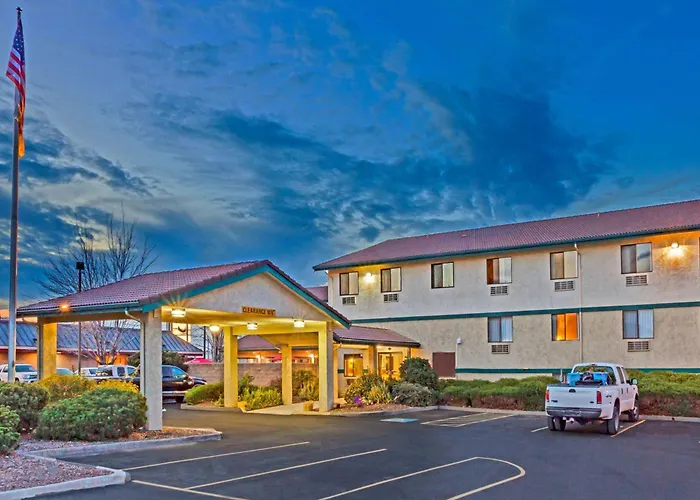 Super 8 By Wyndham Union Gap Yakima Area