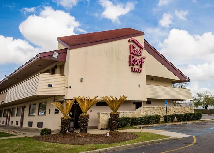Red Roof Inn , La
