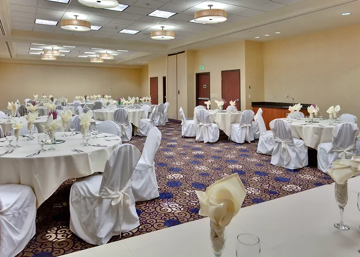 Hampton Inn & Suites