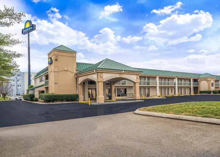 Days Inn By Wyndham Clarksville North Exit 4