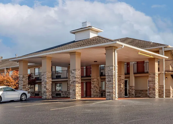Quality Inn Russellville I-40