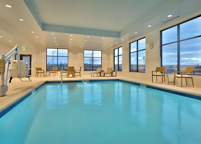 Hampton Inn & Suites