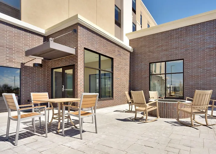 Hampton Inn & Suites