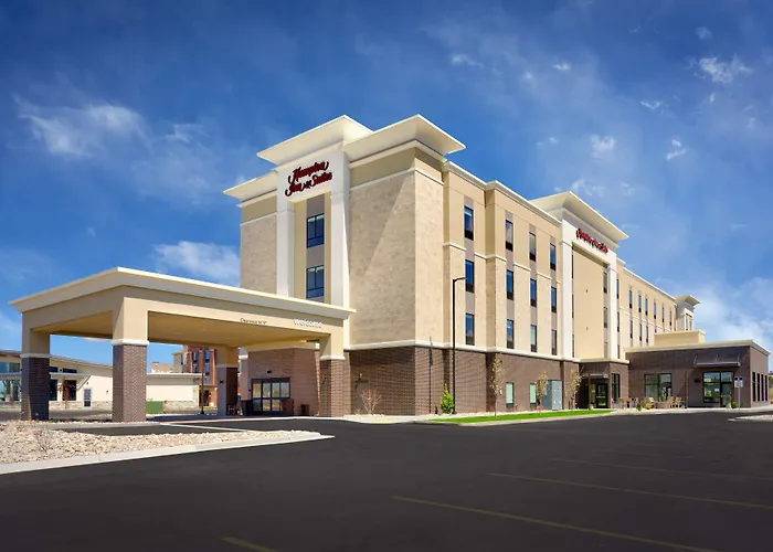 Hampton Inn & Suites