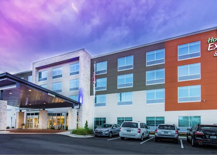Holiday Inn Express & Suites - Milledgeville By Ihg