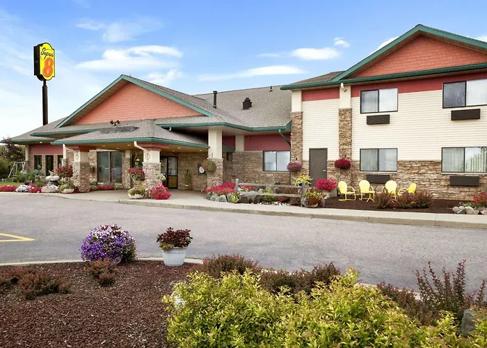 Super 8 By Wyndham Eveleth