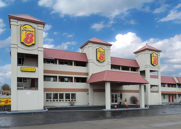 Super 8 By Wyndham Fernley