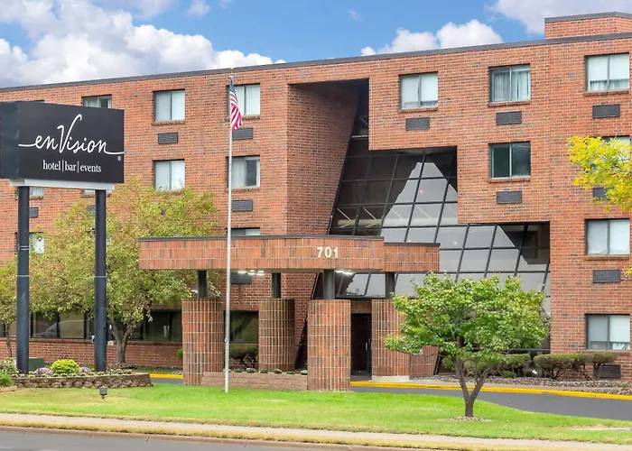 Envision Hotel Saint Paul South