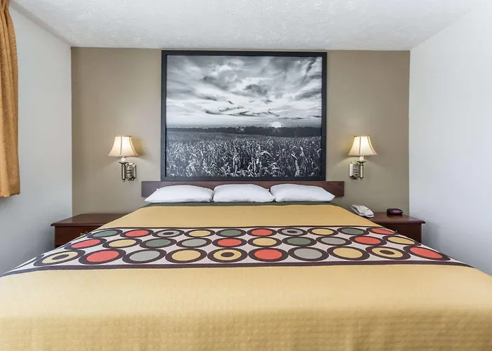 Super 8 By Wyndham Alma