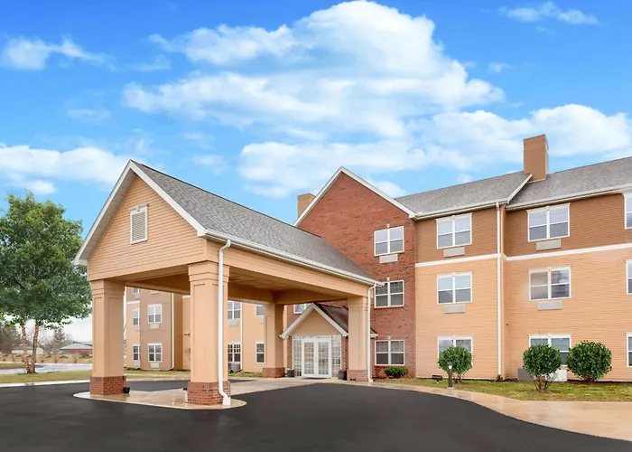 Americinn By Wyndham Fulton Clinton