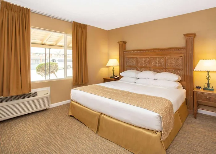 Travelodge By Wyndham Hawthorne