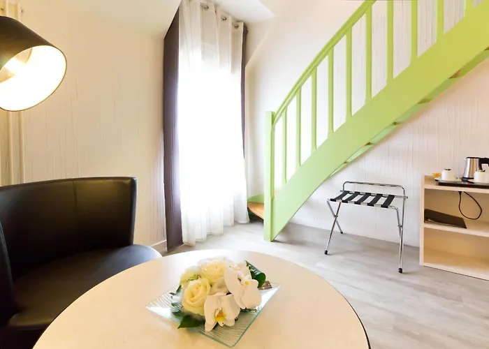 Hôtel-Restaurant Le Fruitier Villedieu-les-Poêles