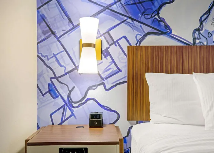 La Quinta By Wyndham Waco Baylor Downtown Hotel