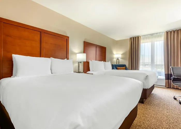 Comfort Inn & Suites