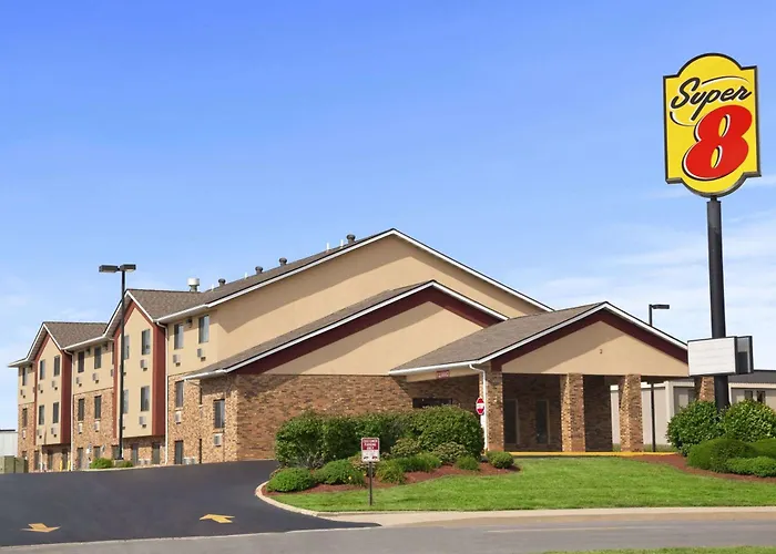 Super 8 By Wyndham Collinsville St. Louis