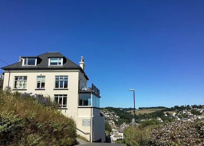 Honeycombe House