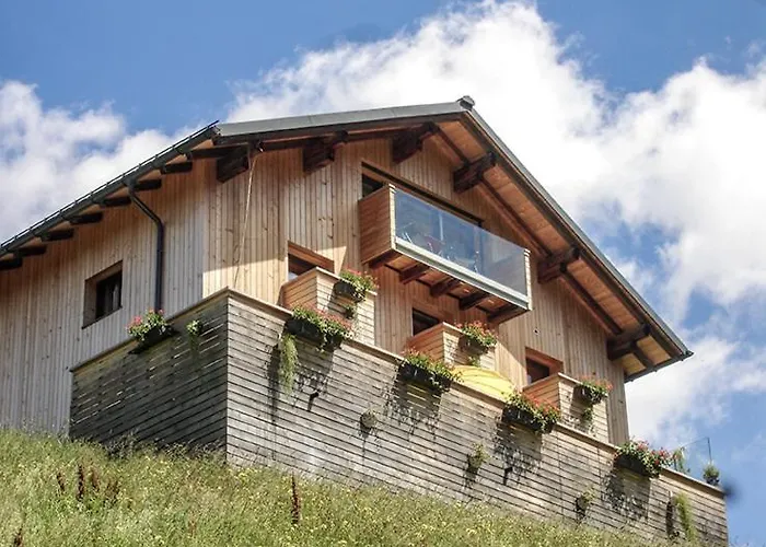 Hus24