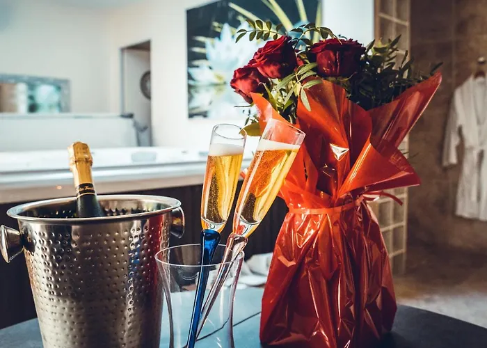 Chambre d'hôte romantique avec SPA privatif domaine les nuits envôutées - Vézénobres