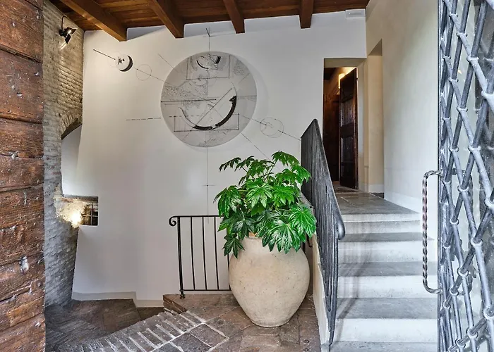 Hotel Palazzo Viviani - Castello di Montegridolfo