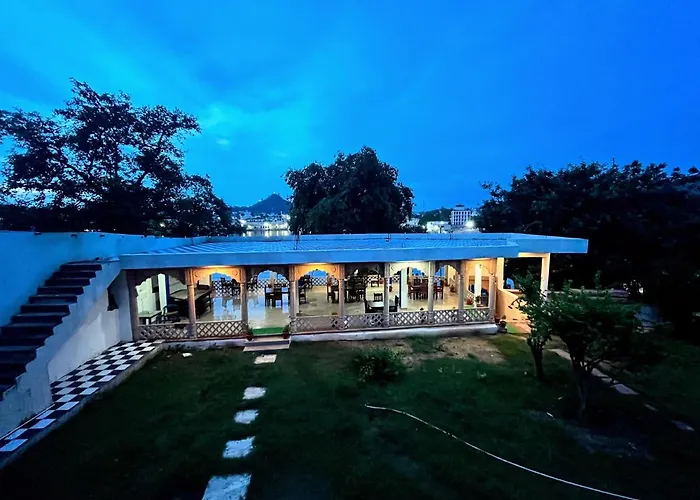 Radhika Palace Hotel
