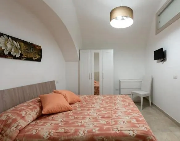 Vicolo 9