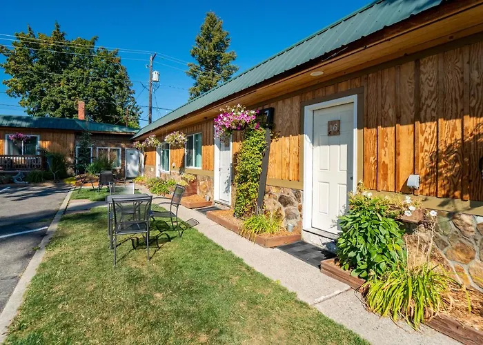 Evergreen Motel