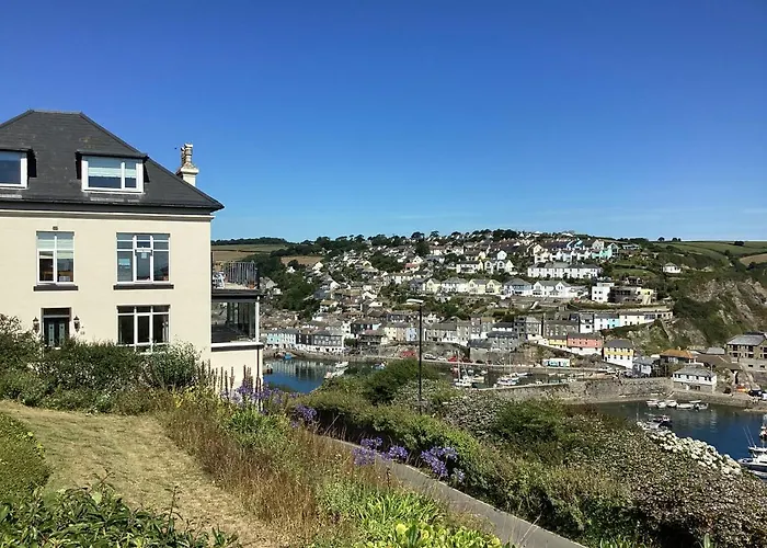 Honeycombe House