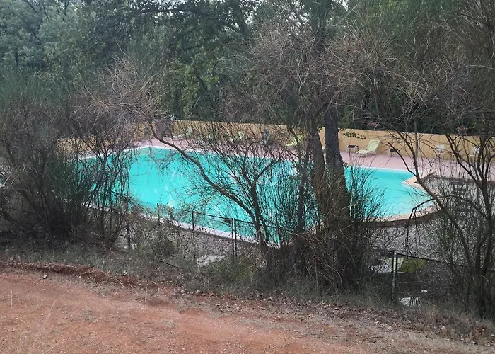 La Colline des Ocres Village de vacances 3 étoiles Apt