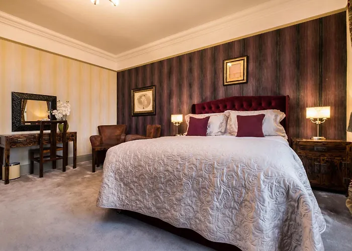 The Howbeck & The Retreat Central Location, Incl Off-Site Health Club And Parking Ev Point Available, Great Deals On