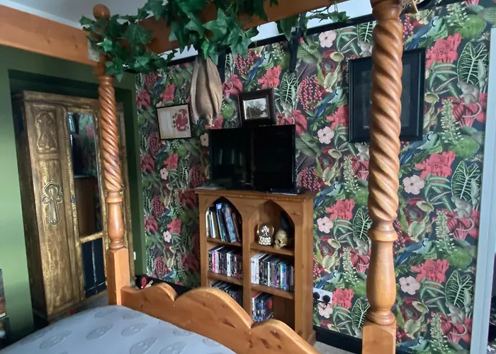 Dracula Rooms