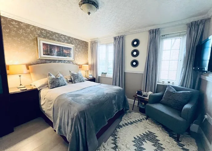Ashleigh House