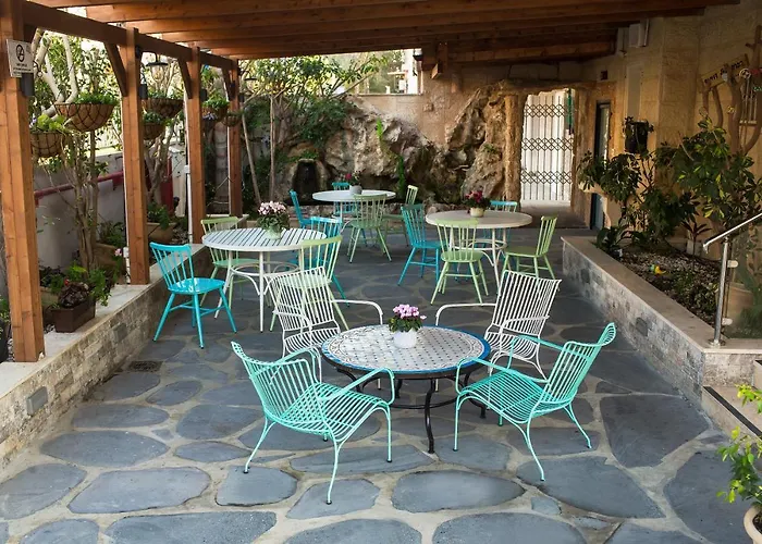 Domus Bat Galim Hotel