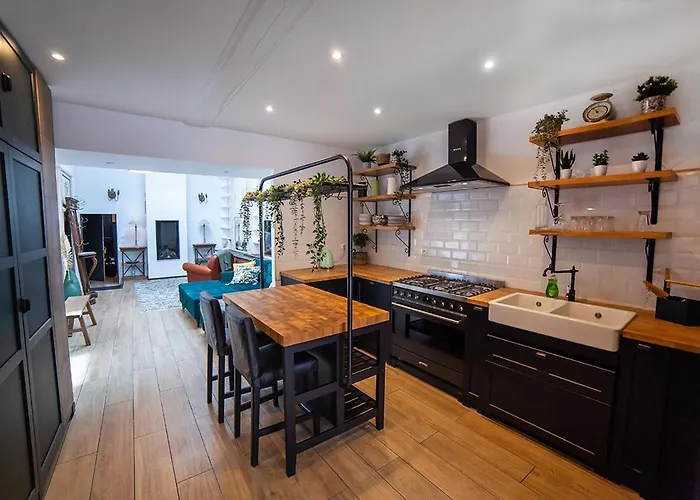Bienvenue Chez Nous Bed and Breakfast Bergues