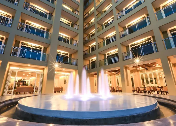 Crystal Palace Luxury Hotel Pattaya