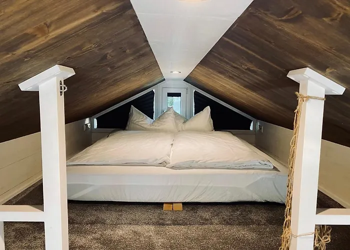 Tiny House Ems im PIER9 Tiny House Hotel