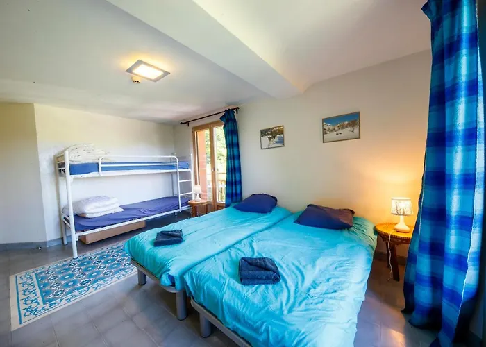 Eco-hôtel et Yourtes du Mercantour Guillaumes