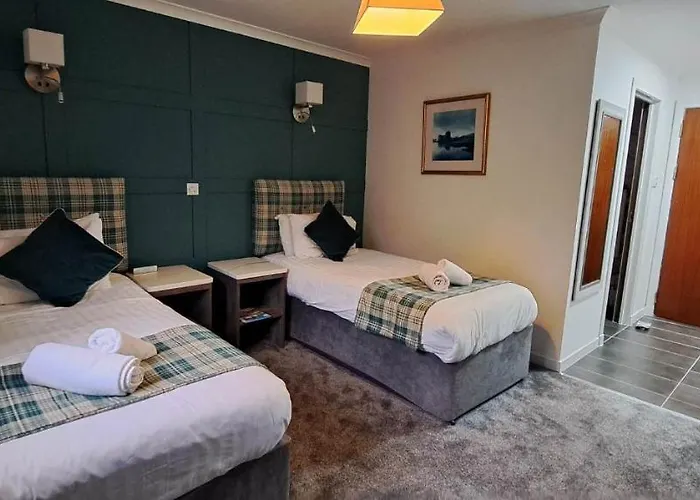 Macdonald Hotel & Cabins