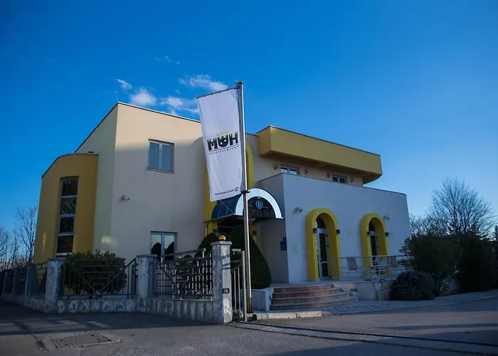 Hotel Hum