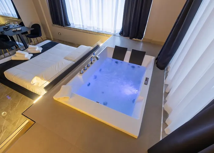 Maximum Exclusive Suite & Spa