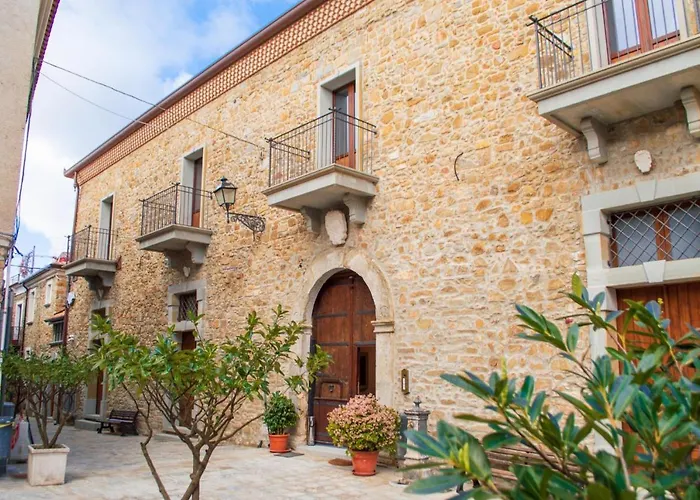 Palazzo Iaquinta - Rooms, Restaurant&Wellness