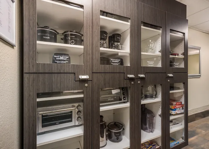 Sonesta Simply Suites Albuquerque Midtown