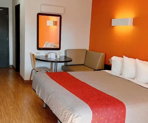 Motel 6-, Sk