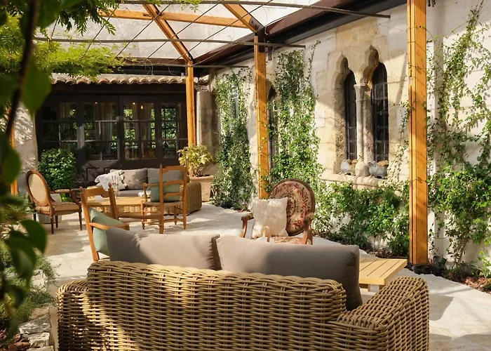 L'Abbaye Hotel