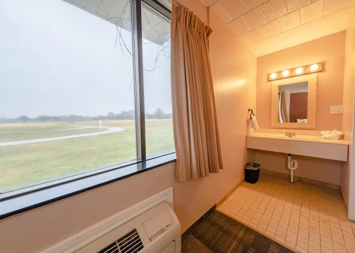 Candlestone Golf And Resort