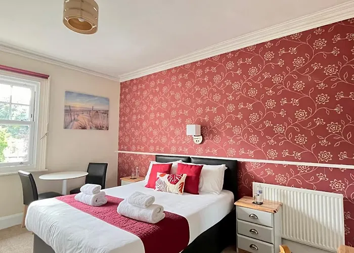 Tusker Lodge (Adults Only) Torquay