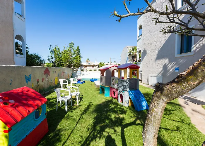 Trefon Apartments And Family Suites