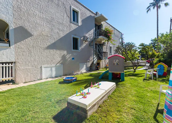 Trefon Apartments And Family Suites