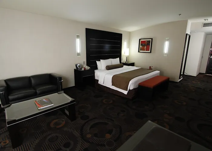 Crowne Plaza Toluca - Lancaster By Ihg
