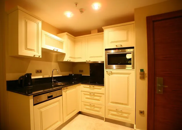 Goldcity Hotel