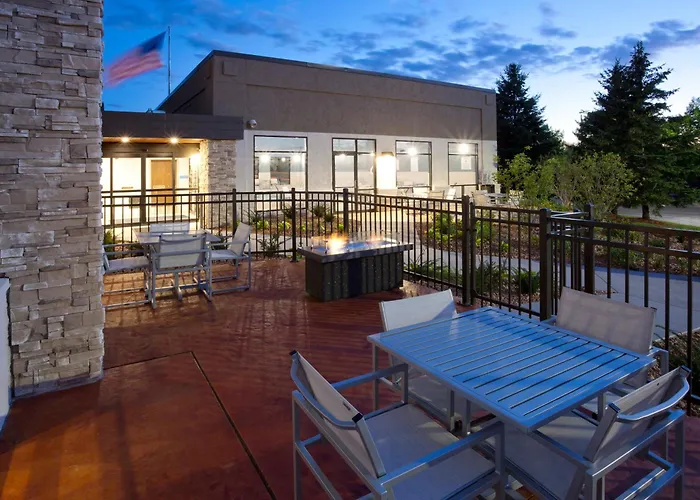Holiday Inn Express & Suites Minneapolis - West End By Ihg